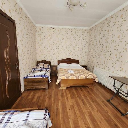 Hotel Moon Night Stepancminda Zewnętrze zdjęcie