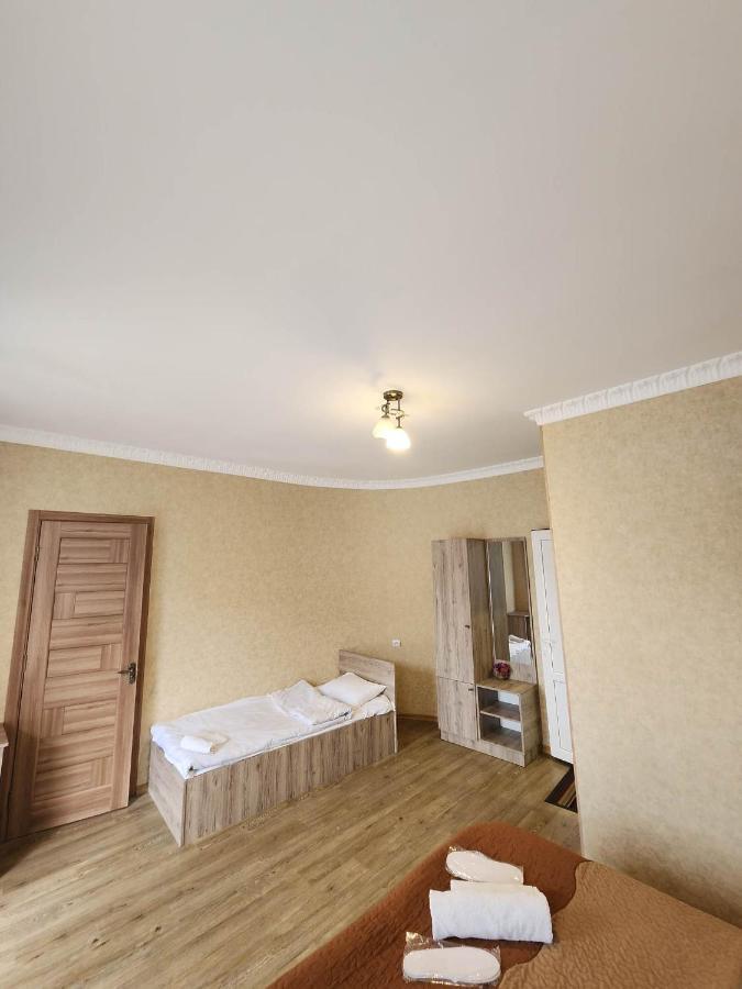 Hotel Moon Night Stepancminda Zewnętrze zdjęcie