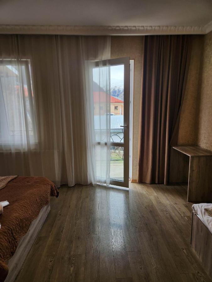 Hotel Moon Night Stepancminda Zewnętrze zdjęcie