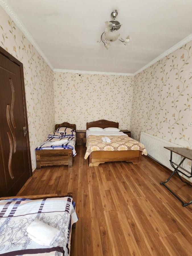 Hotel Moon Night Stepancminda Zewnętrze zdjęcie
